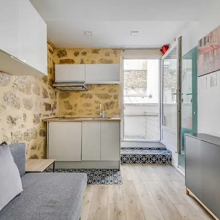 Cozy With Balcony 2p - 18e بيت للعطل *